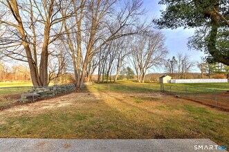 5160 Madison Ave in Trumbull, CT - Building Photo - Building Photo