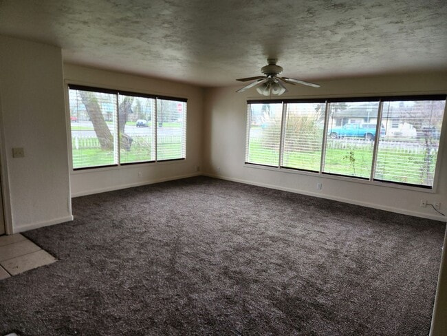 property at 233 N 5th St