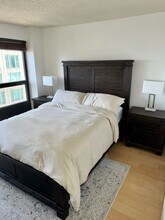 30 E Huron St, Unit 3805 in Chicago, IL - Foto de edificio - Building Photo