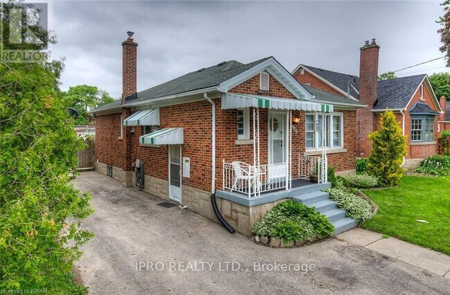 444 Stirling Ave S in Kitchener, ON - Building Photo - Building Photo