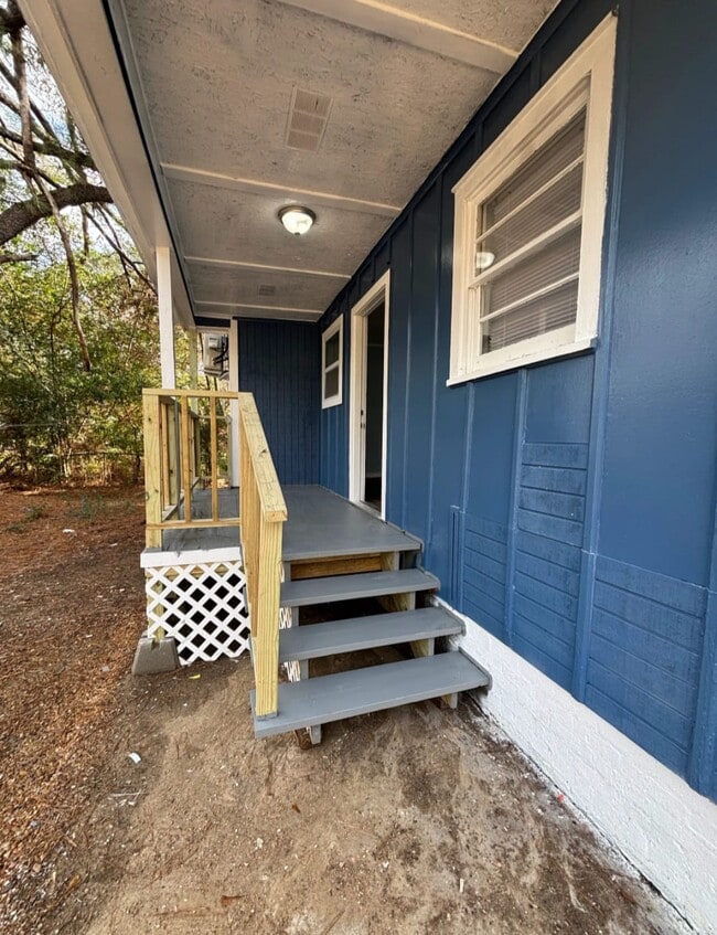 property at 907 Winn St