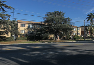 4117-4121 Los Feliz Blvd in Los Angeles, CA - Building Photo - Building Photo