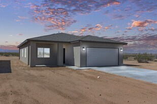 17491 Granada Dr in California City, CA - Building Photo