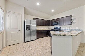 23339 Joyful Wy in Spring, TX - Foto de edificio - Building Photo