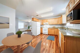 1403 Broadmoor Dr in Austin, TX - Building Photo - Building Photo