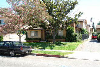 364 W Doran St in Glendale, CA - Building Photo - Building Photo