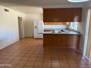 2105 E Colgate Dr in Tempe, AZ - Building Photo - Building Photo