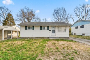 133 Perthshire Rd in St. Louis, MO - Building Photo