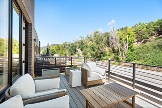 22842 Two Rivers Rd in Basalt, CO - Building Photo - Building Photo