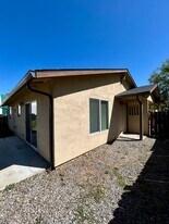 1072 Monterey St in Hollister, CA - Building Photo