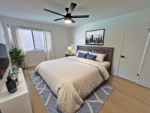 118 S Wetherly Dr in Los Angeles, CA - Building Photo - Building Photo