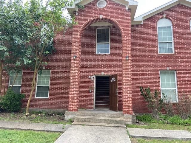 4542 Otterbury Dr Photo
