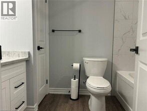 122 Clare Ave in Welland, ON - Building Photo - Building Photo