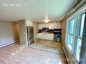 967 Velp Ave in Green Bay, WI - Building Photo - Building Photo