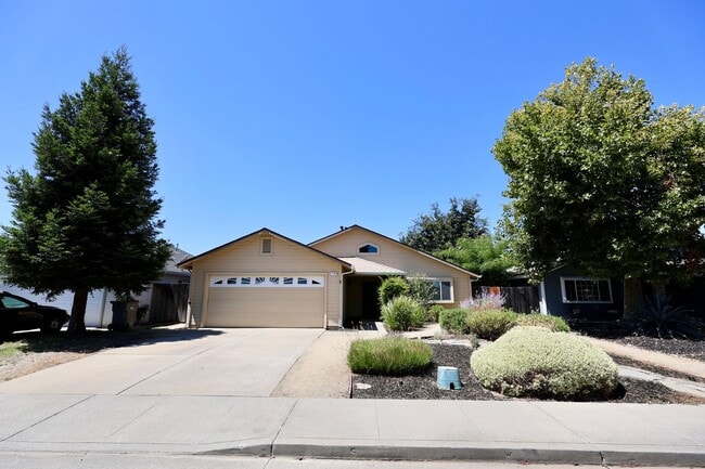 property at 1102 Valley Oak Dr