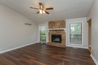 5710 Deerfield Pl in Kennesaw, GA - Building Photo - Building Photo
