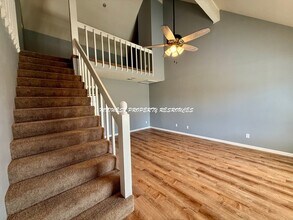 526 SE Hampton St in Lee's Summit, MO - Building Photo - Building Photo