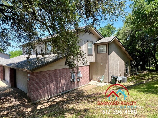 119 Crest Dr in San Marcos, TX - Building Photo - Building Photo
