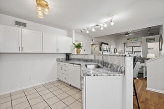 1356 Glenns Bay Rd in Myrtle Beach, SC - Building Photo - Building Photo