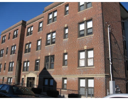 16 Strathcona Rd in Boston, MA - Foto de edificio