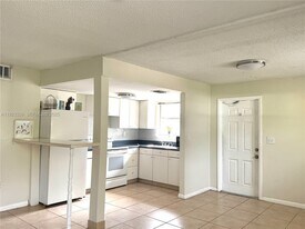 1209 N 17th Ave in Hollywood, FL - Building Photo