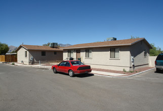 426 E Mohave Rd in Tucson, AZ - Foto de edificio - Building Photo