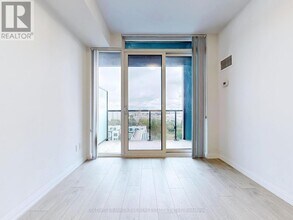 7895 Jane St in Vaughan, ON - Building Photo - Building Photo