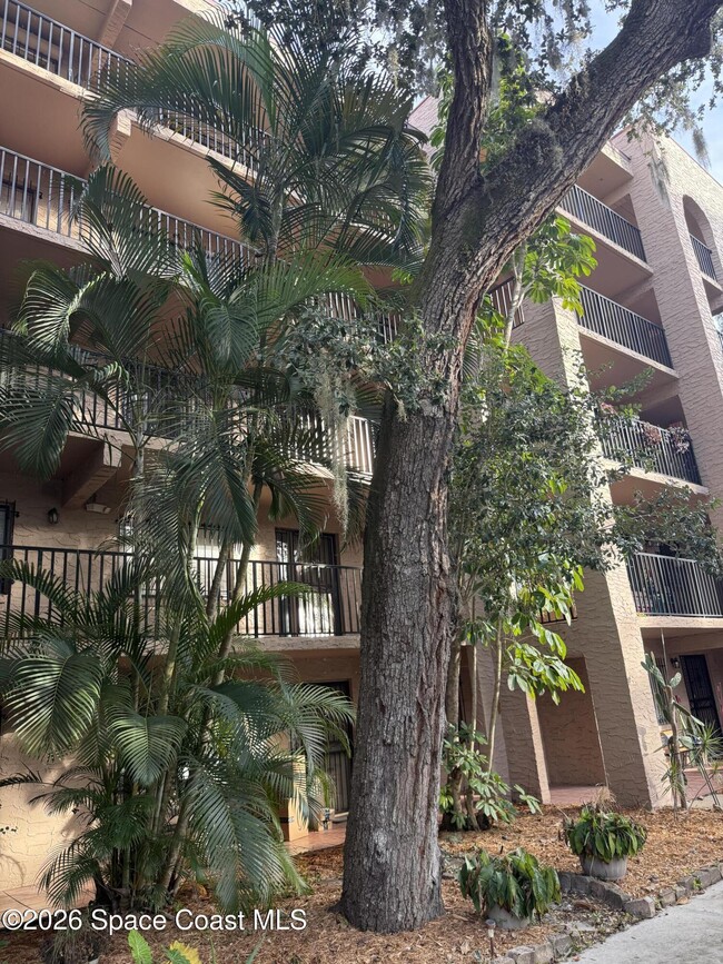 property at 1540 Riverside Dr