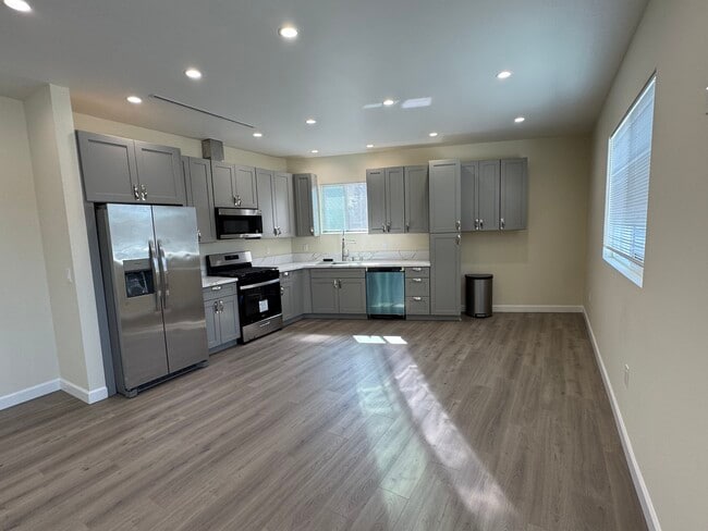 property at 643 N Fairview St