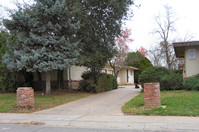 10460 Coloma Rd in Rancho Cordova, CA - Foto de edificio - Building Photo