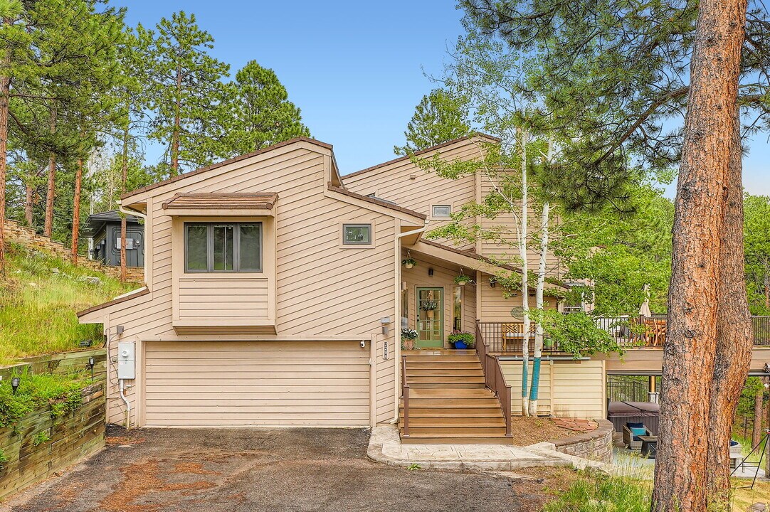 2298 Holly Ct in Golden, CO - Building Photo