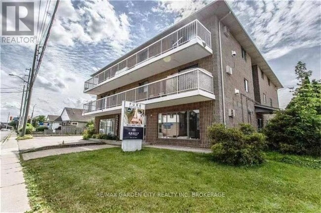 property at 210-210 Pelham Rd