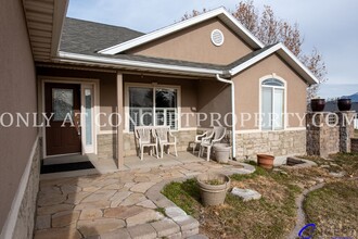 4708 Canary Bird Cove in Herriman, UT - Building Photo - Building Photo