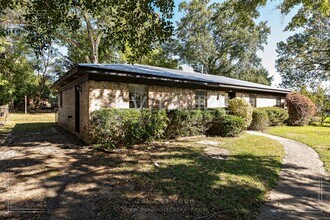 6780 Dickens Ferry Rd in Mobile, AL - Foto de edificio - Building Photo