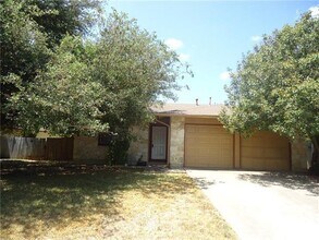 2672 Piping Rock Trail in Austin, TX - Building Photo - Building Photo