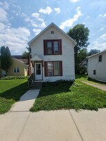 239 Chippewa St in Eau Claire, WI - Building Photo