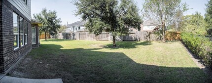 18006 E Williams Bend Dr in Cypress, TX - Building Photo - Building Photo