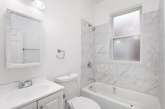 5725 S Green St-Unit -2 in Chicago, IL - Building Photo - Building Photo