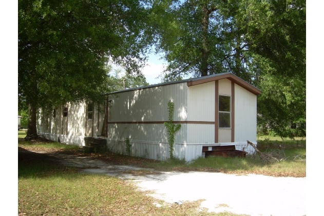 15039 SE County Road 230A in Starke, FL - Foto de edificio - Other