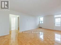 10 Huntley St in Toronto, ON - Building Photo - Building Photo