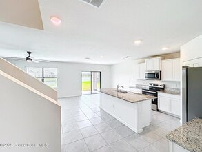 870 Remington Green Dr SE in Palm Bay, FL - Building Photo - Building Photo