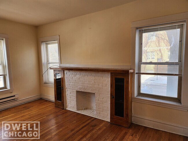 2905 W George St, Unit 1 in Chicago, IL - Building Photo - Building Photo