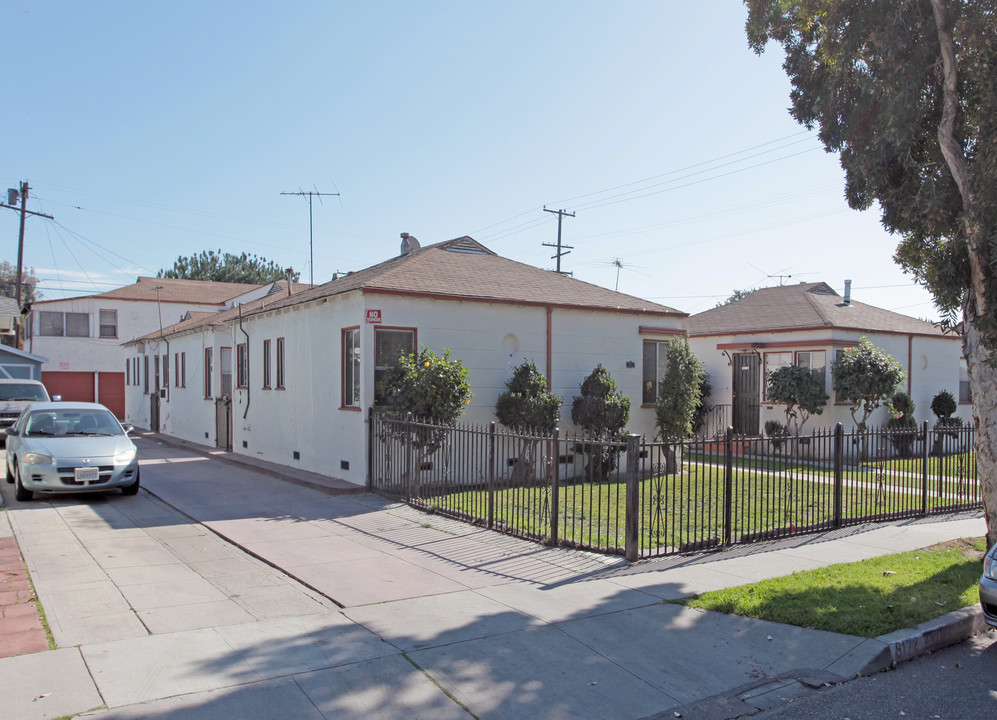 8172 Beechwood Ave in South Gate, CA - Foto de edificio