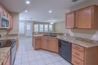 15905 Avenel Way in Fort Worth, TX - Building Photo - Building Photo