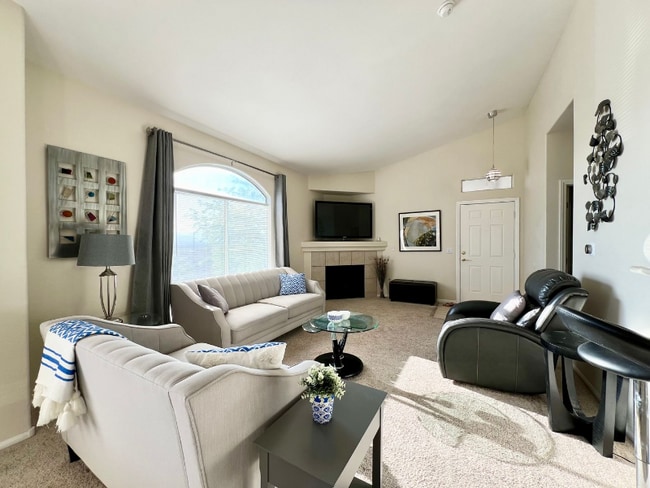 700 Carnegie St in Henderson, NV - Building Photo - Building Photo