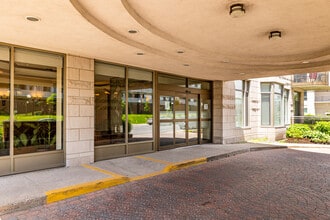 Majestic in Montréal, QC - Building Photo - Building Photo