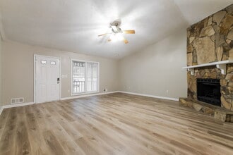 2193 Cruse Rd NW in Lawrenceville, GA - Foto de edificio - Building Photo