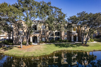 Courtney Palms in Tampa, FL - Foto de edificio - Building Photo