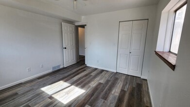 102 N 9th St, Unit B in Lamar, CO - Foto de edificio - Building Photo