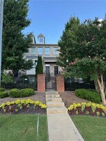 10650 Allon Cove in Alpharetta, GA - Building Photo